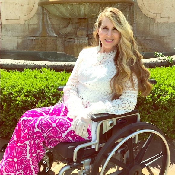 Meet your Posher, April - Picture 2 of 2